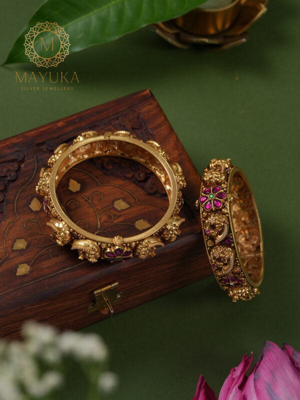 Emerald Swarovski Kundan Bangles